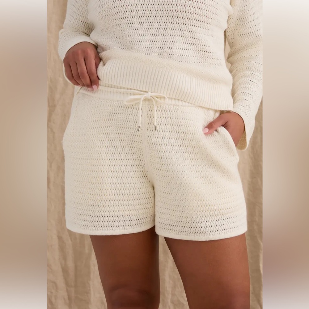 Kada • Open Knit Short